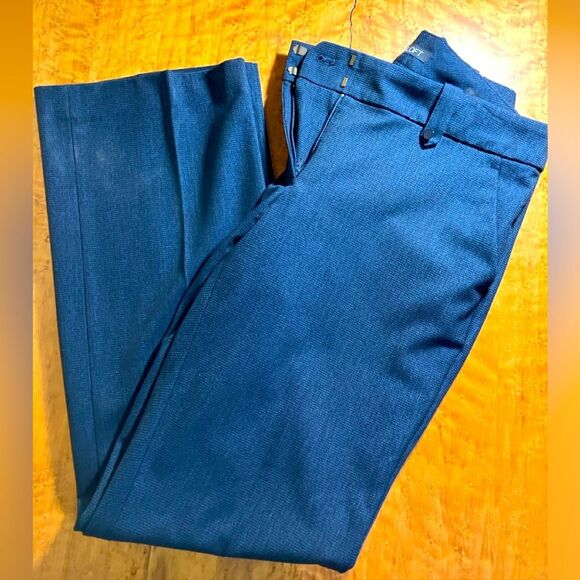 LOFT Pants - Loft, Julie trouser, muted design, straight leg, size 6, excellent condition